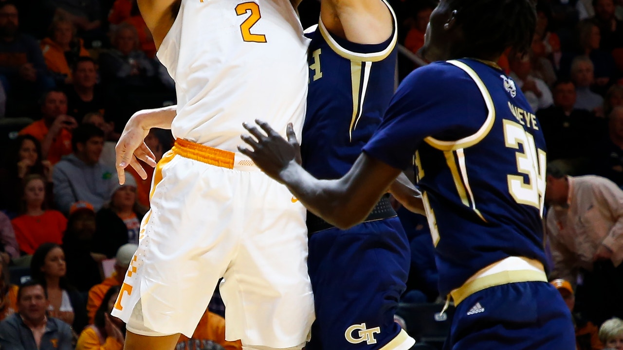 Defense carries No. 5 Tennessee past Georgia Tech 66-53